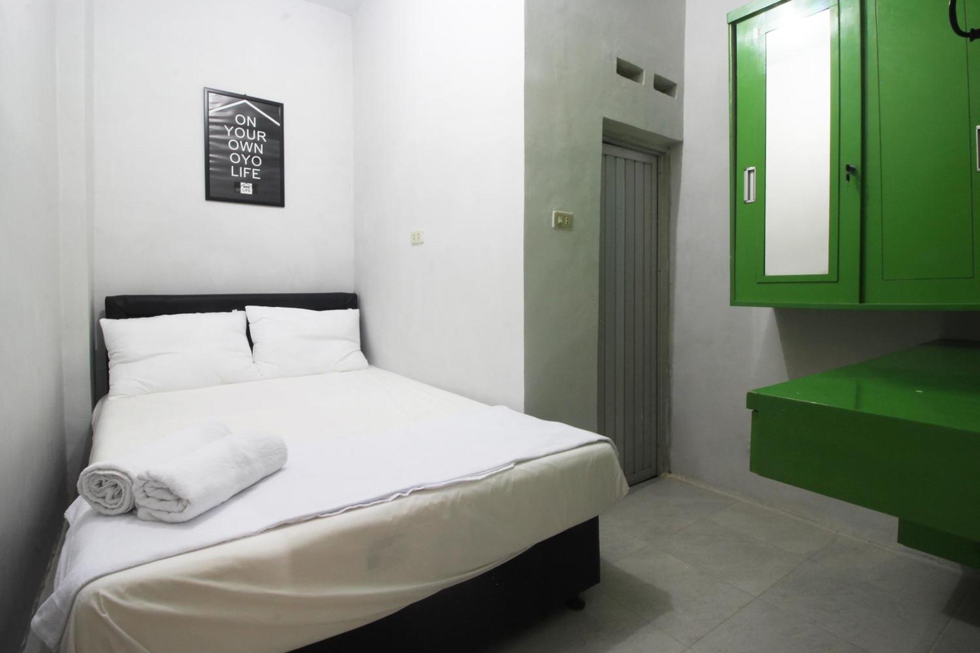Oyo Life 2273 Pratama Homestay Bandar Lampung Esterno foto