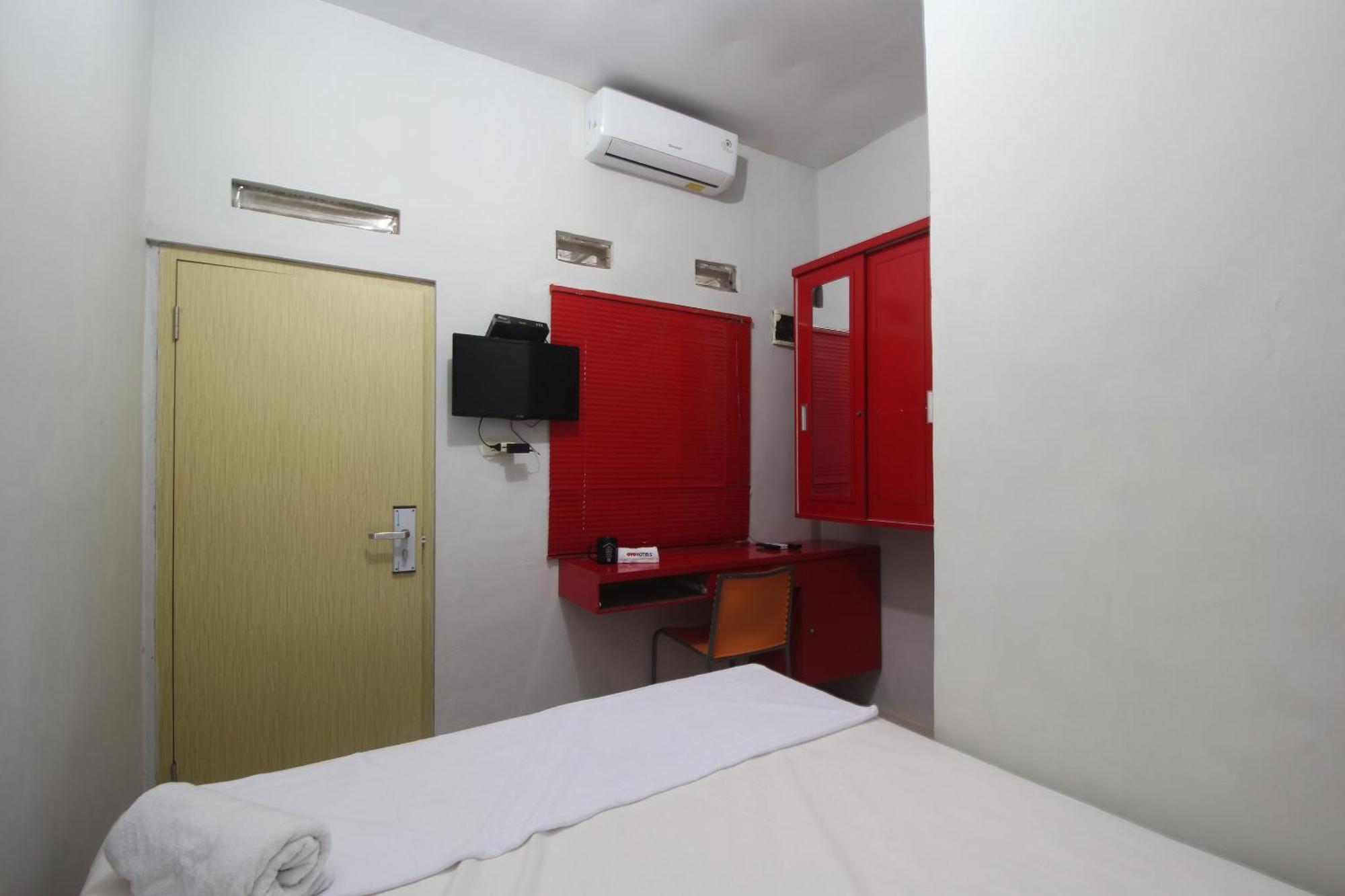 Oyo Life 2273 Pratama Homestay Bandar Lampung Esterno foto