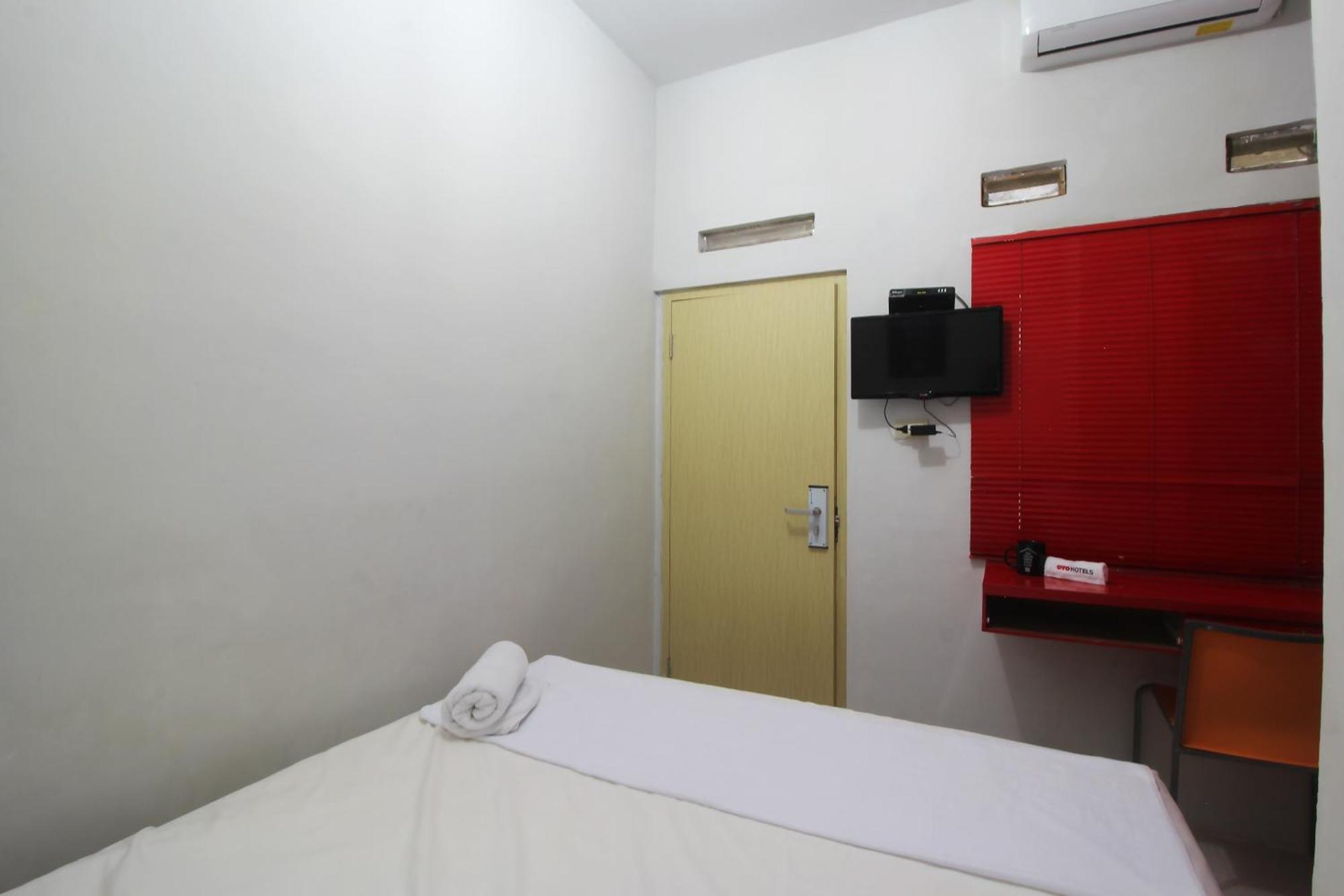 Oyo Life 2273 Pratama Homestay Bandar Lampung Esterno foto