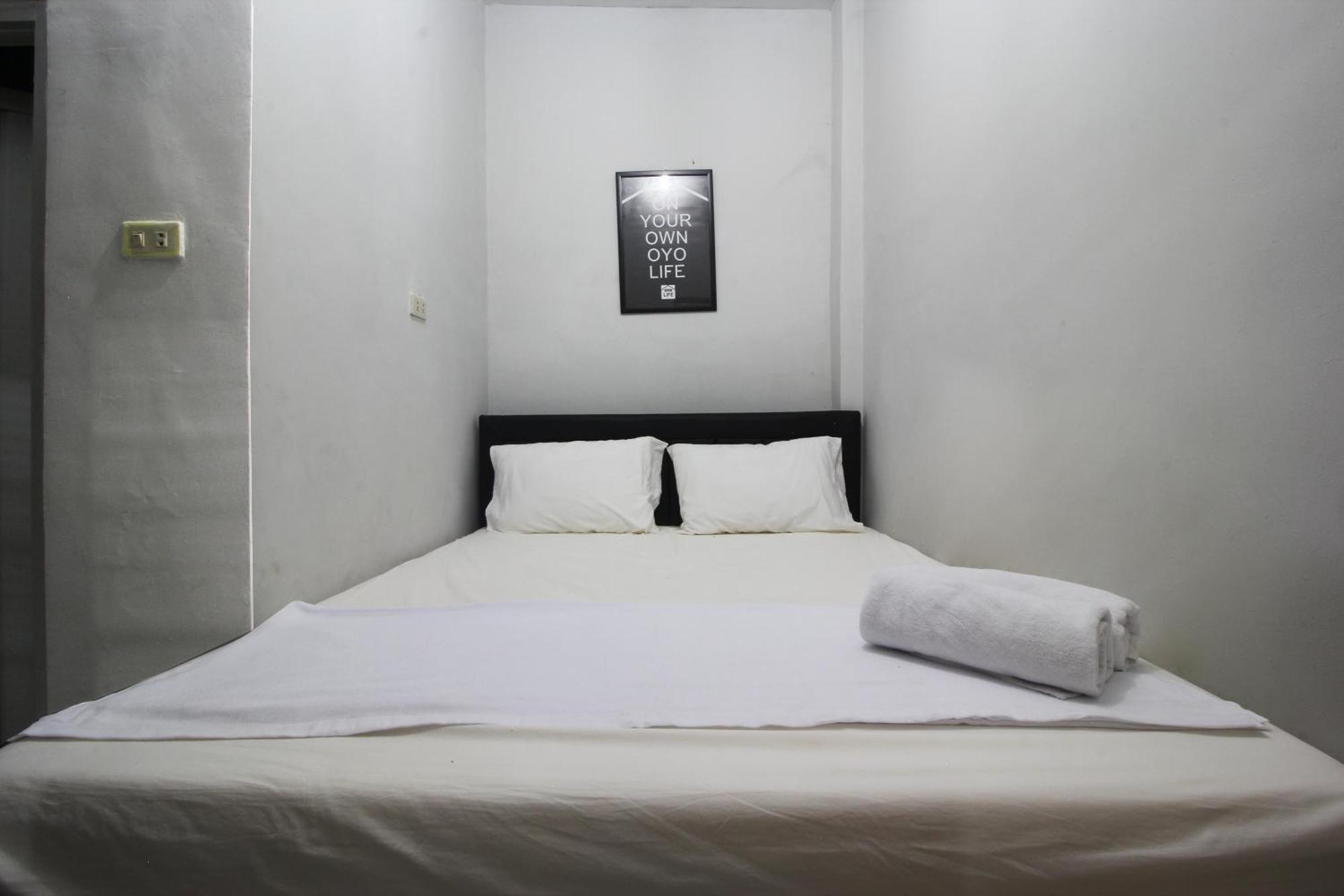 Oyo Life 2273 Pratama Homestay Bandar Lampung Esterno foto